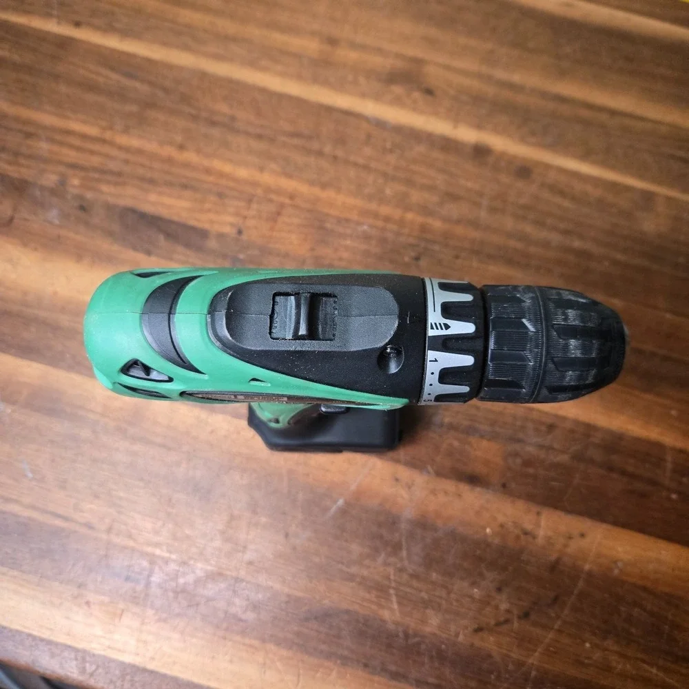 Hitachi DS10DFL2 12V Cordless Drill Driver w battery untested but very clean